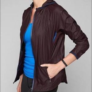 Athleta Stowe jacket maroon large windbreaker